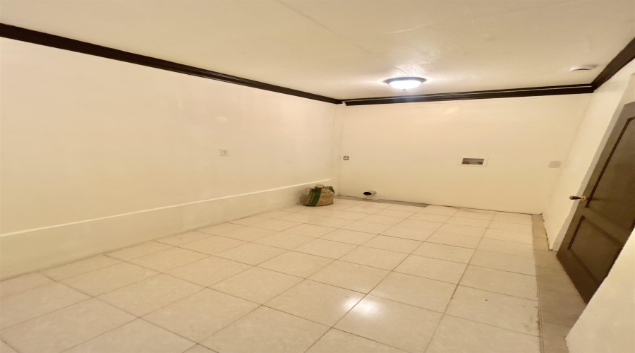 222 Segovia Dr, Laredo, Texas 78046, 3 Bedrooms Bedrooms, 5 Rooms Rooms,3 BathroomsBathrooms,Residential,For Sale,222 Segovia Dr,20254091