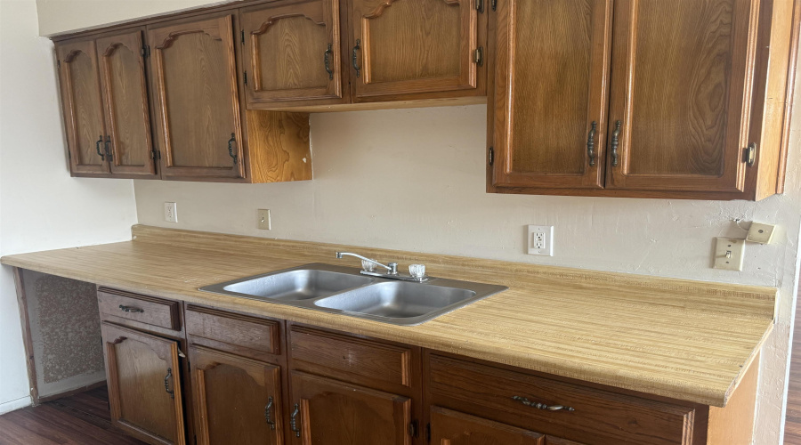 4902 Marcella Ave, Laredo, Texas 78041, 2 Bedrooms Bedrooms, 4 Rooms Rooms,1 BathroomBathrooms,Residential,For Rent,4902 Marcella Ave,20254529