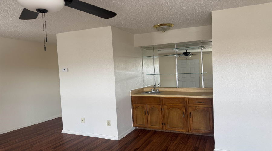 4902 Marcella Ave, Laredo, Texas 78041, 2 Bedrooms Bedrooms, 4 Rooms Rooms,1 BathroomBathrooms,Residential,For Rent,4902 Marcella Ave,20254529