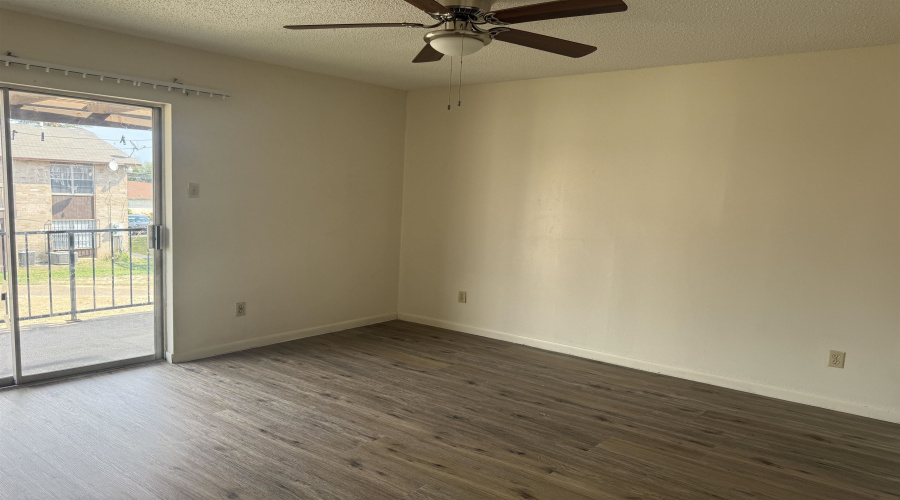 4902 Marcella Ave, Laredo, Texas 78041, 2 Bedrooms Bedrooms, 4 Rooms Rooms,1 BathroomBathrooms,Residential,For Rent,4902 Marcella Ave,20254529