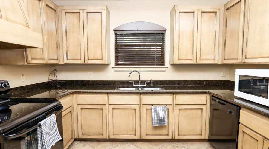 2701 Els Ct, Laredo, Texas 78045, 3 Bedrooms Bedrooms, 7 Rooms Rooms,2 BathroomsBathrooms,Residential,For Sale,2701 Els Ct,20254095