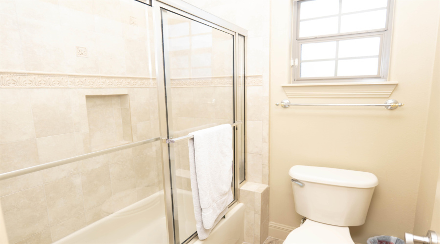 2701 Els Ct, Laredo, Texas 78045, 3 Bedrooms Bedrooms, 7 Rooms Rooms,2 BathroomsBathrooms,Residential,For Sale,2701 Els Ct,20254095