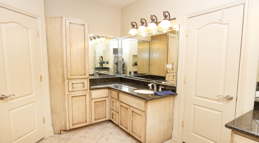 2701 Els Ct, Laredo, Texas 78045, 3 Bedrooms Bedrooms, 7 Rooms Rooms,2 BathroomsBathrooms,Residential,For Sale,2701 Els Ct,20254095