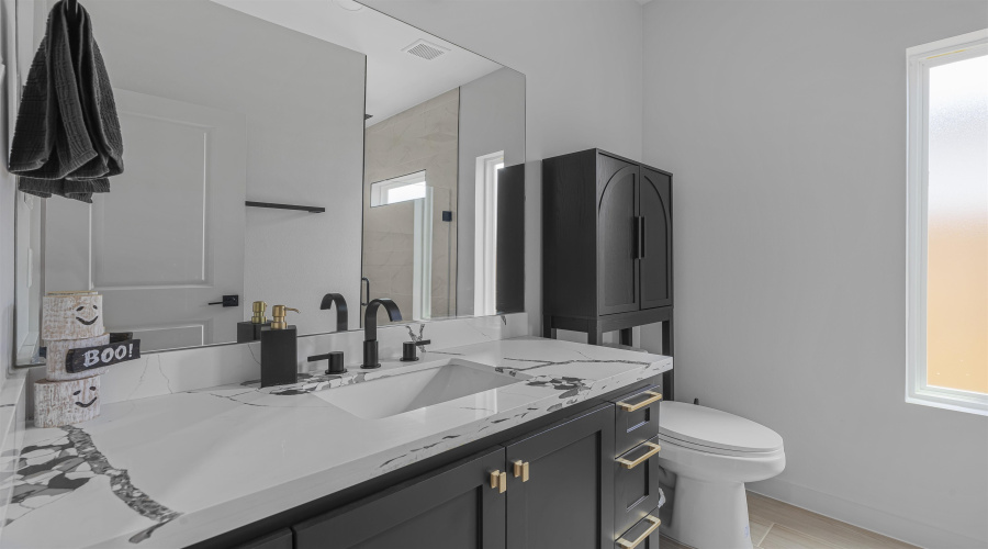 1613 Coba Dr., Laredo, Texas 78043-46, 3 Bedrooms Bedrooms, 7 Rooms Rooms,2 BathroomsBathrooms,Residential,For Rent,1613 Coba Dr.,20254099