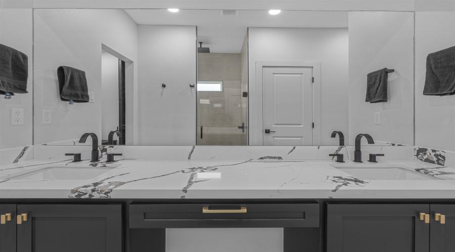 1613 Coba Dr., Laredo, Texas 78043-46, 3 Bedrooms Bedrooms, 7 Rooms Rooms,2 BathroomsBathrooms,Residential,For Rent,1613 Coba Dr.,20254099