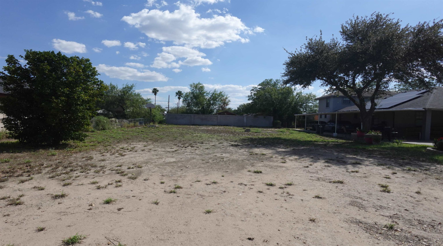 1717 Gladiola Ln, Rio Bravo, Texas 78046, ,Land,For Sale,1717 Gladiola Ln,20254280