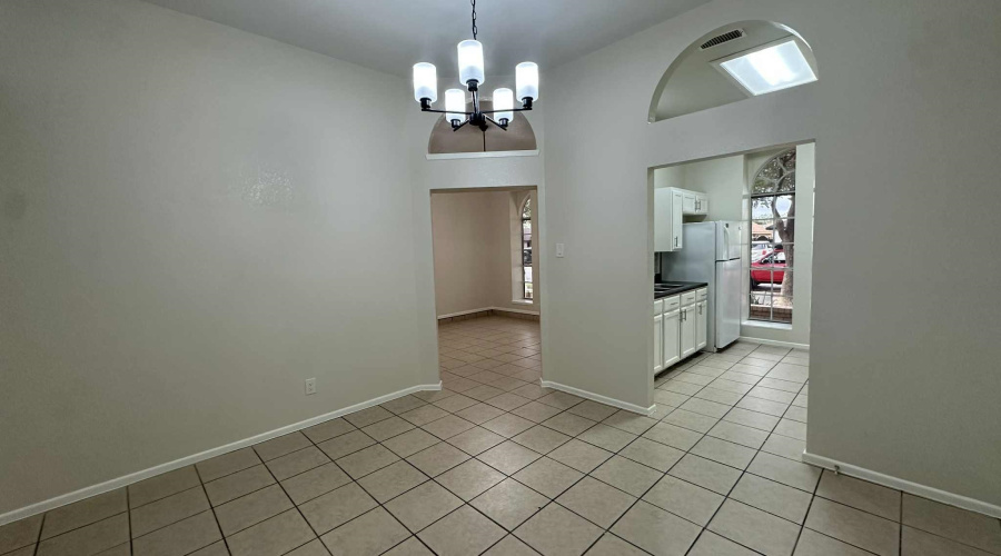 156 Lynn Lp, Laredo, Texas 78045, 3 Bedrooms Bedrooms, 5 Rooms Rooms,2 BathroomsBathrooms,Residential,For Rent,156 Lynn Lp,20254534