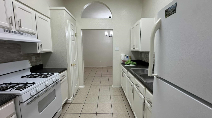 156 Lynn Lp, Laredo, Texas 78045, 3 Bedrooms Bedrooms, 5 Rooms Rooms,2 BathroomsBathrooms,Residential,For Rent,156 Lynn Lp,20254534