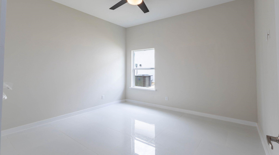 5508 Raven Dr., LAREDO, Texas 78046-0000, 4 Bedrooms Bedrooms, 5 Rooms Rooms,2 BathroomsBathrooms,Residential,For Sale,5508 Raven Dr.,20254112