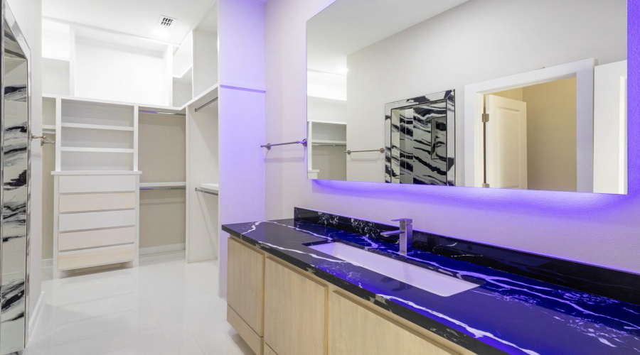 5508 Raven Dr., LAREDO, Texas 78046-0000, 4 Bedrooms Bedrooms, 5 Rooms Rooms,2 BathroomsBathrooms,Residential,For Sale,5508 Raven Dr.,20254112