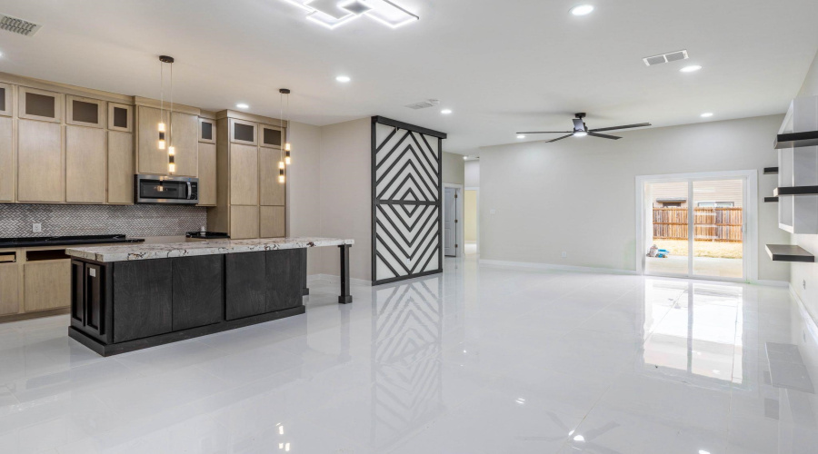 5508 Raven Dr., LAREDO, Texas 78046-0000, 4 Bedrooms Bedrooms, 5 Rooms Rooms,2 BathroomsBathrooms,Residential,For Sale,5508 Raven Dr.,20254112