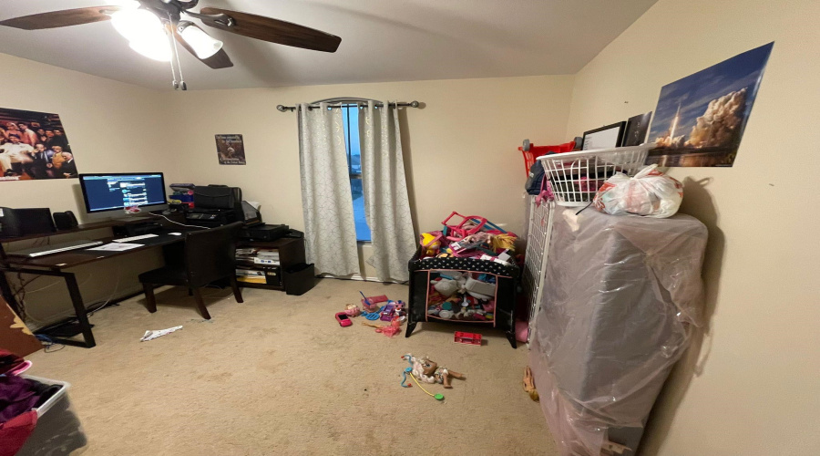 2040 Port Miami St, LAREDO, Texas 78045, 3 Bedrooms Bedrooms, 5 Rooms Rooms,2 BathroomsBathrooms,Residential,For Sale,2040 Port Miami St,20254113