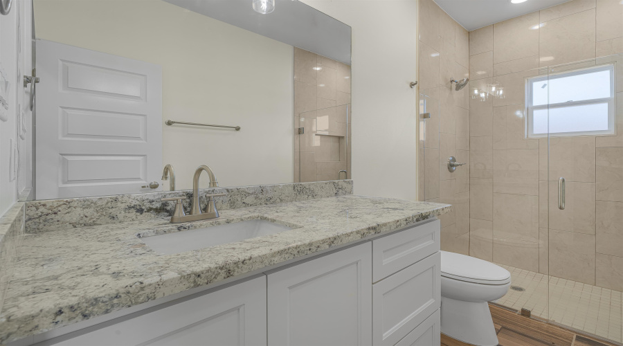 1330 El Caporal Dr., LAREDO, Texas 78046, 3 Bedrooms Bedrooms, 5 Rooms Rooms,2 BathroomsBathrooms,Residential,For Sale,1330 El Caporal Dr.,20254115