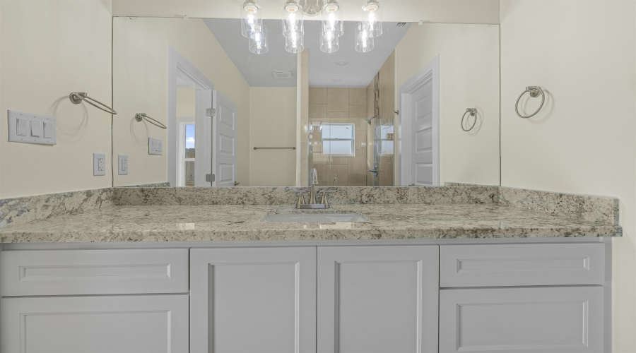 1330 El Caporal Dr., LAREDO, Texas 78046, 3 Bedrooms Bedrooms, 5 Rooms Rooms,2 BathroomsBathrooms,Residential,For Sale,1330 El Caporal Dr.,20254115