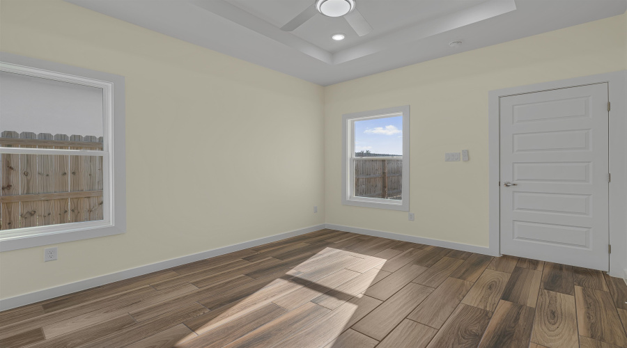 1330 El Caporal Dr., LAREDO, Texas 78046, 3 Bedrooms Bedrooms, 5 Rooms Rooms,2 BathroomsBathrooms,Residential,For Sale,1330 El Caporal Dr.,20254115