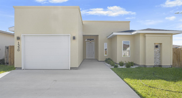1330 El Caporal Dr., LAREDO, Texas 78046, 3 Bedrooms Bedrooms, 5 Rooms Rooms,2 BathroomsBathrooms,Residential,For Sale,1330 El Caporal Dr.,20254115