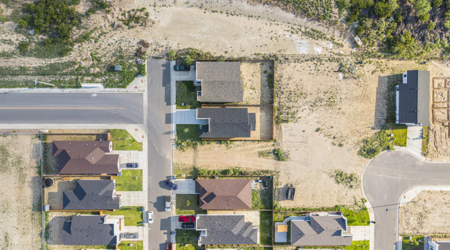 1330 El Caporal Dr., LAREDO, Texas 78046, 3 Bedrooms Bedrooms, 5 Rooms Rooms,2 BathroomsBathrooms,Residential,For Sale,1330 El Caporal Dr.,20254115