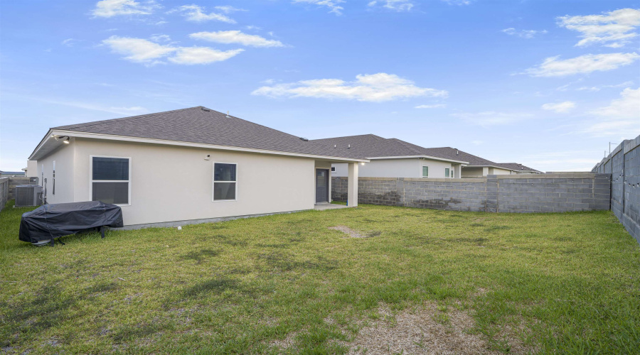 1416 Eagles LN, Laredo, Texas 78045, 3 Bedrooms Bedrooms, 6 Rooms Rooms,2 BathroomsBathrooms,Residential,For Rent,1416 Eagles LN,20254116