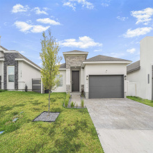 1416 Eagles LN, Laredo, Texas 78045, 3 Bedrooms Bedrooms, 6 Rooms Rooms,2 BathroomsBathrooms,Residential,For Rent,1416 Eagles LN,20254116