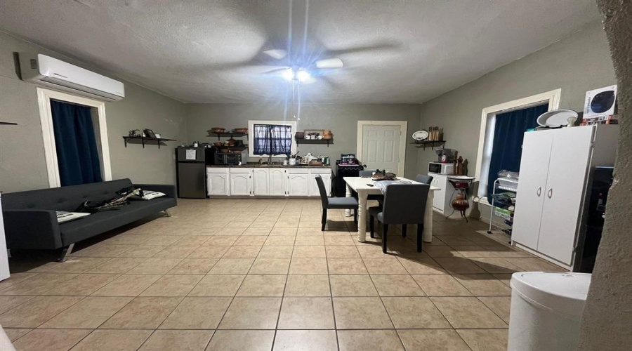 364 Ranch Rd 7150G, LAREDO, Texas 78043, 1 Bedroom Bedrooms, 3 Rooms Rooms,1 BathroomBathrooms,Residential,For Sale,364 Ranch Rd 7150G,20254122