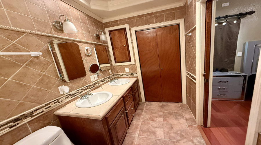 9666 White Wing Lp, Laredo, Texas 78045, 3 Bedrooms Bedrooms, 6 Rooms Rooms,3 BathroomsBathrooms,Residential,For Sale,9666 White Wing Lp,20254124