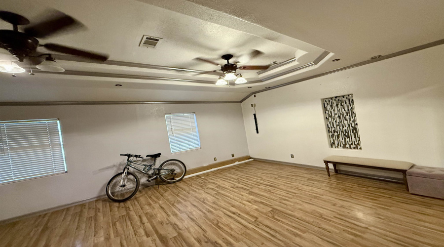 9666 White Wing Lp, Laredo, Texas 78045, 3 Bedrooms Bedrooms, 6 Rooms Rooms,3 BathroomsBathrooms,Residential,For Sale,9666 White Wing Lp,20254124
