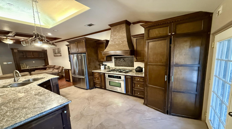 9666 White Wing Lp, Laredo, Texas 78045, 3 Bedrooms Bedrooms, 6 Rooms Rooms,3 BathroomsBathrooms,Residential,For Sale,9666 White Wing Lp,20254124