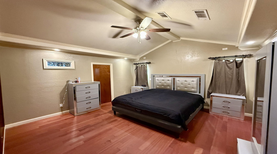 9666 White Wing Lp, Laredo, Texas 78045, 3 Bedrooms Bedrooms, 6 Rooms Rooms,3 BathroomsBathrooms,Residential,For Sale,9666 White Wing Lp,20254124