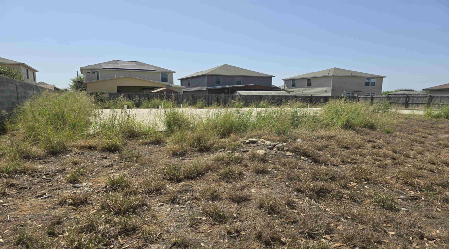 1903 Port Miami St, Laredo, Texas 78045-0000, ,Land,For Sale,1903 Port Miami St,20254345