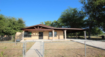 4605 Zapata Hwy, Laredo, Texas 78046, 3 Bedrooms Bedrooms, 7 Rooms Rooms,2 BathroomsBathrooms,Residential,For Rent,4605 Zapata Hwy,20254132