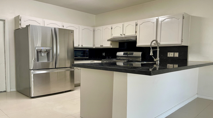 510 Shiloh Dr, Laredo, Texas 78045-6703, 3 Bedrooms Bedrooms, 6 Rooms Rooms,3 BathroomsBathrooms,Residential,For Rent,510 Shiloh Dr,20254133