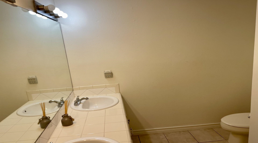 510 Shiloh Dr, Laredo, Texas 78045-6703, 3 Bedrooms Bedrooms, 6 Rooms Rooms,3 BathroomsBathrooms,Residential,For Rent,510 Shiloh Dr,20254133