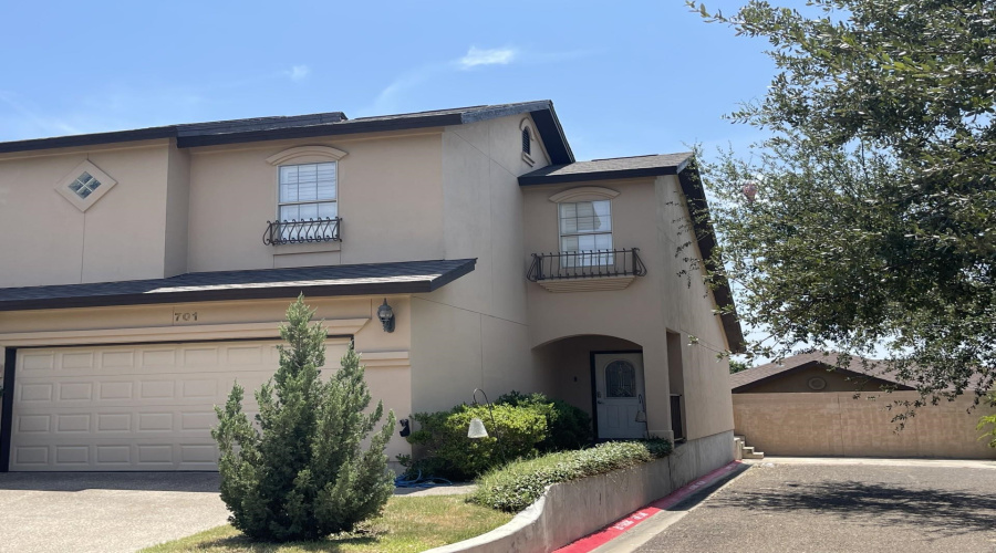 510 Shiloh Dr, Laredo, Texas 78045-6703, 3 Bedrooms Bedrooms, 6 Rooms Rooms,3 BathroomsBathrooms,Residential,For Rent,510 Shiloh Dr,20254133