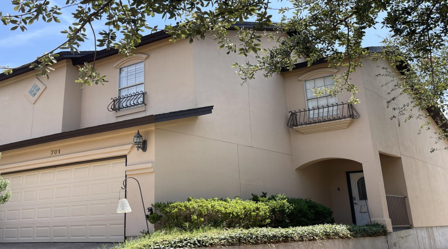 510 Shiloh Dr, Laredo, Texas 78045-6703, 3 Bedrooms Bedrooms, 6 Rooms Rooms,3 BathroomsBathrooms,Residential,For Rent,510 Shiloh Dr,20254133