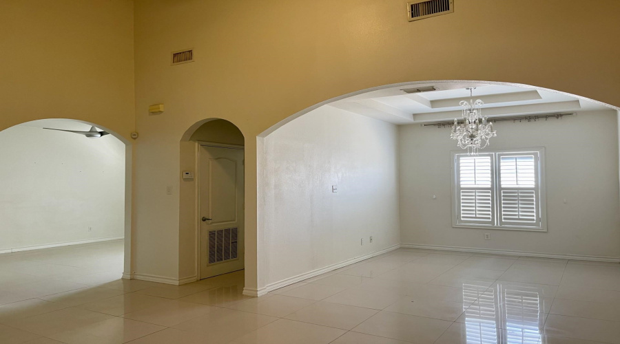 510 Shiloh Dr, Laredo, Texas 78045-6703, 3 Bedrooms Bedrooms, 6 Rooms Rooms,3 BathroomsBathrooms,Residential,For Rent,510 Shiloh Dr,20254133
