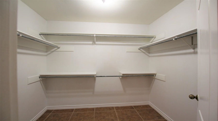 1226 St Patrick Dr, Laredo, Texas 78045, 4 Bedrooms Bedrooms, 7 Rooms Rooms,2 BathroomsBathrooms,Residential,For Sale,1226 St Patrick Dr,20254136