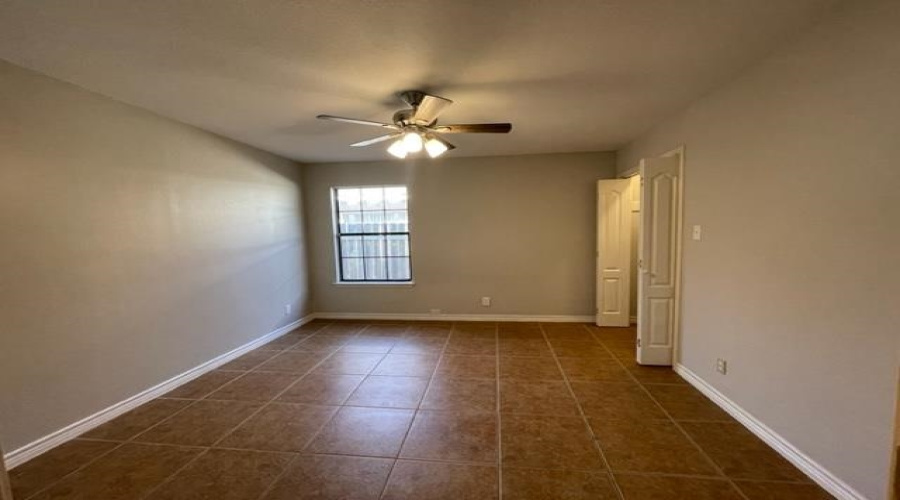 1226 St Patrick Dr, Laredo, Texas 78045, 4 Bedrooms Bedrooms, 7 Rooms Rooms,2 BathroomsBathrooms,Residential,For Sale,1226 St Patrick Dr,20254136
