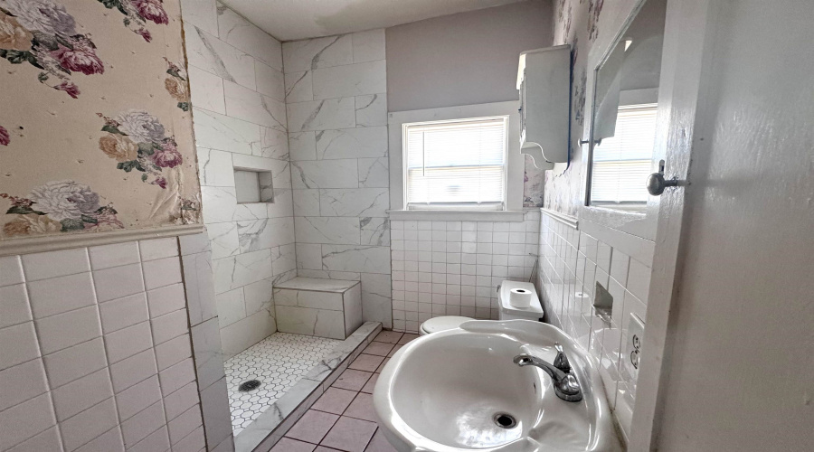 1805 Washington Washington St, LAREDO, Texas 78040-4313, 3 Bedrooms Bedrooms, 3 Rooms Rooms,2 BathroomsBathrooms,Residential,For Rent,1805 Washington Washington St,20254138