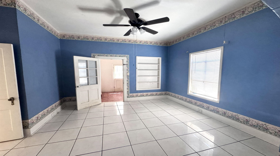 1805 Washington Washington St, LAREDO, Texas 78040-4313, 3 Bedrooms Bedrooms, 3 Rooms Rooms,2 BathroomsBathrooms,Residential,For Rent,1805 Washington Washington St,20254138