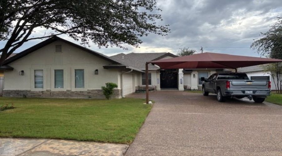 114 Sun Ray Lp, LAREDO, Texas 78041-6413, 3 Bedrooms Bedrooms, 6 Rooms Rooms,2 BathroomsBathrooms,Residential,For Sale,114 Sun Ray Lp,20254147