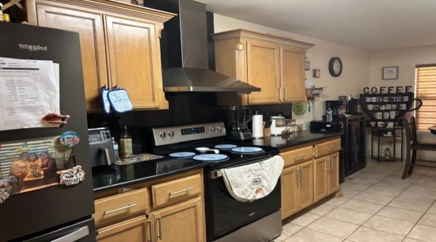 114 Sun Ray Lp, LAREDO, Texas 78041-6413, 3 Bedrooms Bedrooms, 6 Rooms Rooms,2 BathroomsBathrooms,Residential,For Sale,114 Sun Ray Lp,20254147