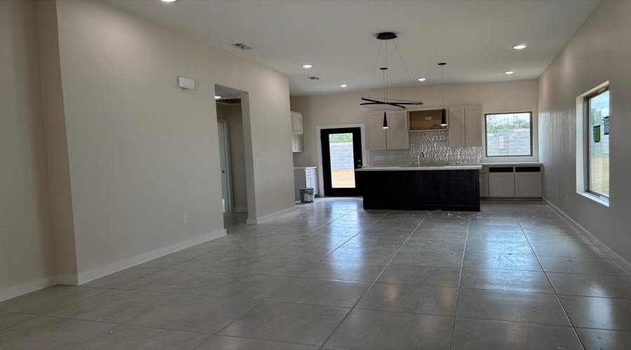 125 Faith Dr., Laredo, Texas 78043, 4 Bedrooms Bedrooms, 6 Rooms Rooms,2 BathroomsBathrooms,Residential,For Sale,125 Faith Dr.,20254157