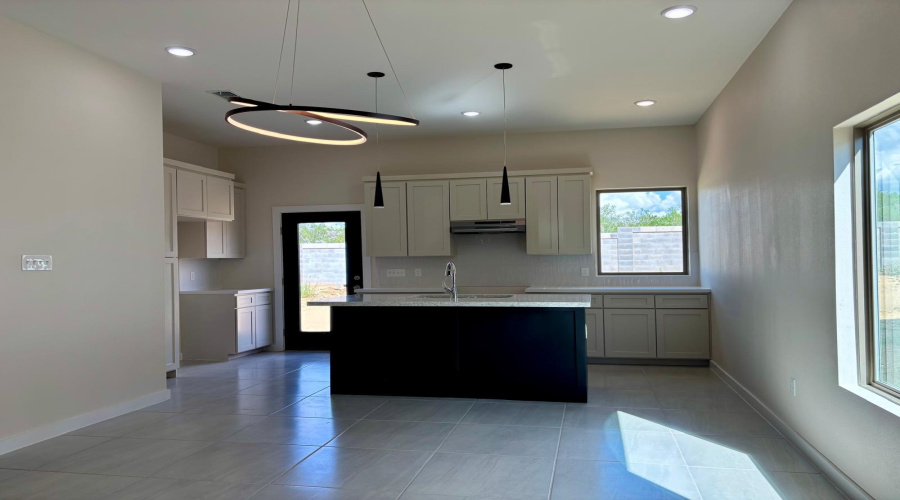 125 Faith Dr., Laredo, Texas 78043, 4 Bedrooms Bedrooms, 6 Rooms Rooms,2 BathroomsBathrooms,Residential,For Sale,125 Faith Dr.,20254157