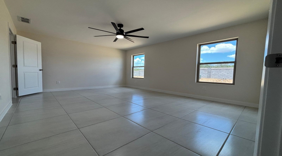 125 Faith Dr., Laredo, Texas 78043, 4 Bedrooms Bedrooms, 6 Rooms Rooms,2 BathroomsBathrooms,Residential,For Sale,125 Faith Dr.,20254157