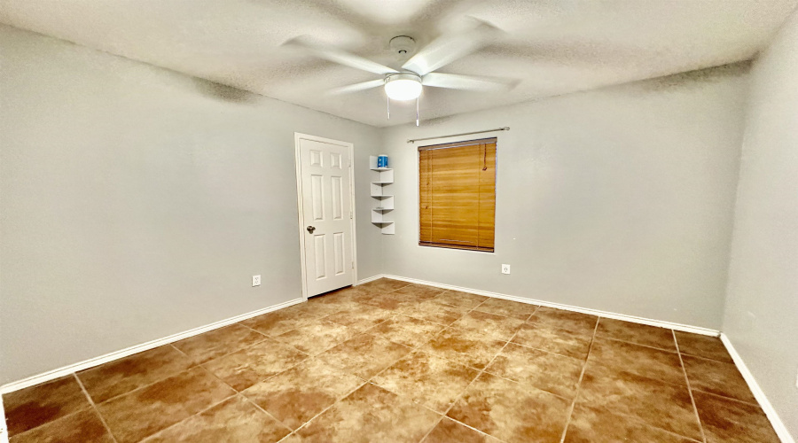 1911 Dorado Dr, Laredo, Texas 78046, 3 Bedrooms Bedrooms, 5 Rooms Rooms,2 BathroomsBathrooms,Residential,For Sale,1911 Dorado Dr,20254162