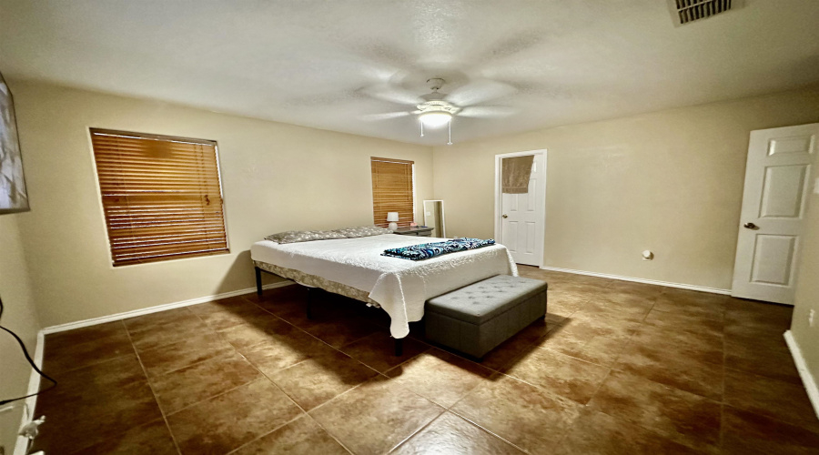1911 Dorado Dr, Laredo, Texas 78046, 3 Bedrooms Bedrooms, 5 Rooms Rooms,2 BathroomsBathrooms,Residential,For Sale,1911 Dorado Dr,20254162