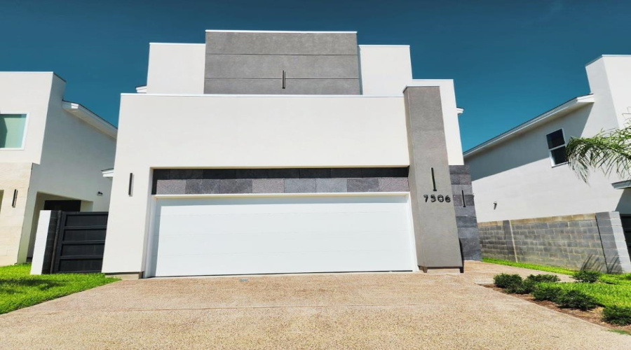 7506 Cresta Bella Street, Laredo, Texas 78041, 3 Bedrooms Bedrooms, 4 Rooms Rooms,2 BathroomsBathrooms,Residential,For Rent,7506 Cresta Bella Street,20254163