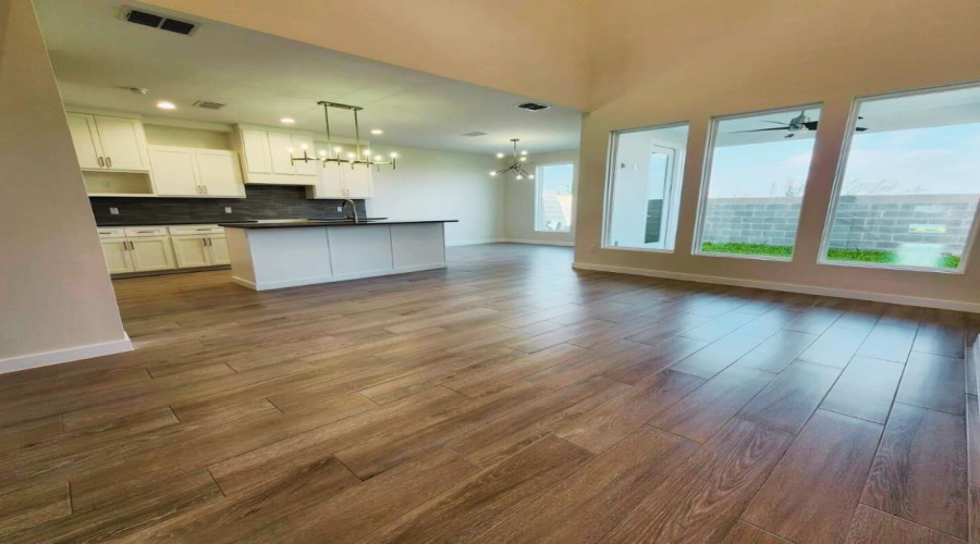 7506 Cresta Bella Street, Laredo, Texas 78041, 3 Bedrooms Bedrooms, 4 Rooms Rooms,2 BathroomsBathrooms,Residential,For Rent,7506 Cresta Bella Street,20254163