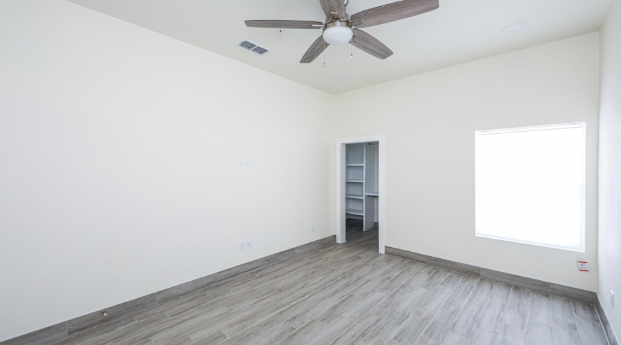 9109 McPherson Rd, LAREDO, Texas 78045, 1 Bedroom Bedrooms, 3 Rooms Rooms,1 BathroomBathrooms,Residential,For Rent,9109 McPherson Rd,20254179