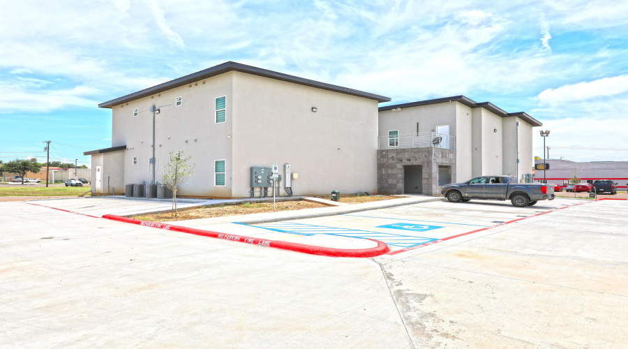 9109 McPherson Rd, LAREDO, Texas 78045, 1 Bedroom Bedrooms, 3 Rooms Rooms,1 BathroomBathrooms,Residential,For Rent,9109 McPherson Rd,20254179